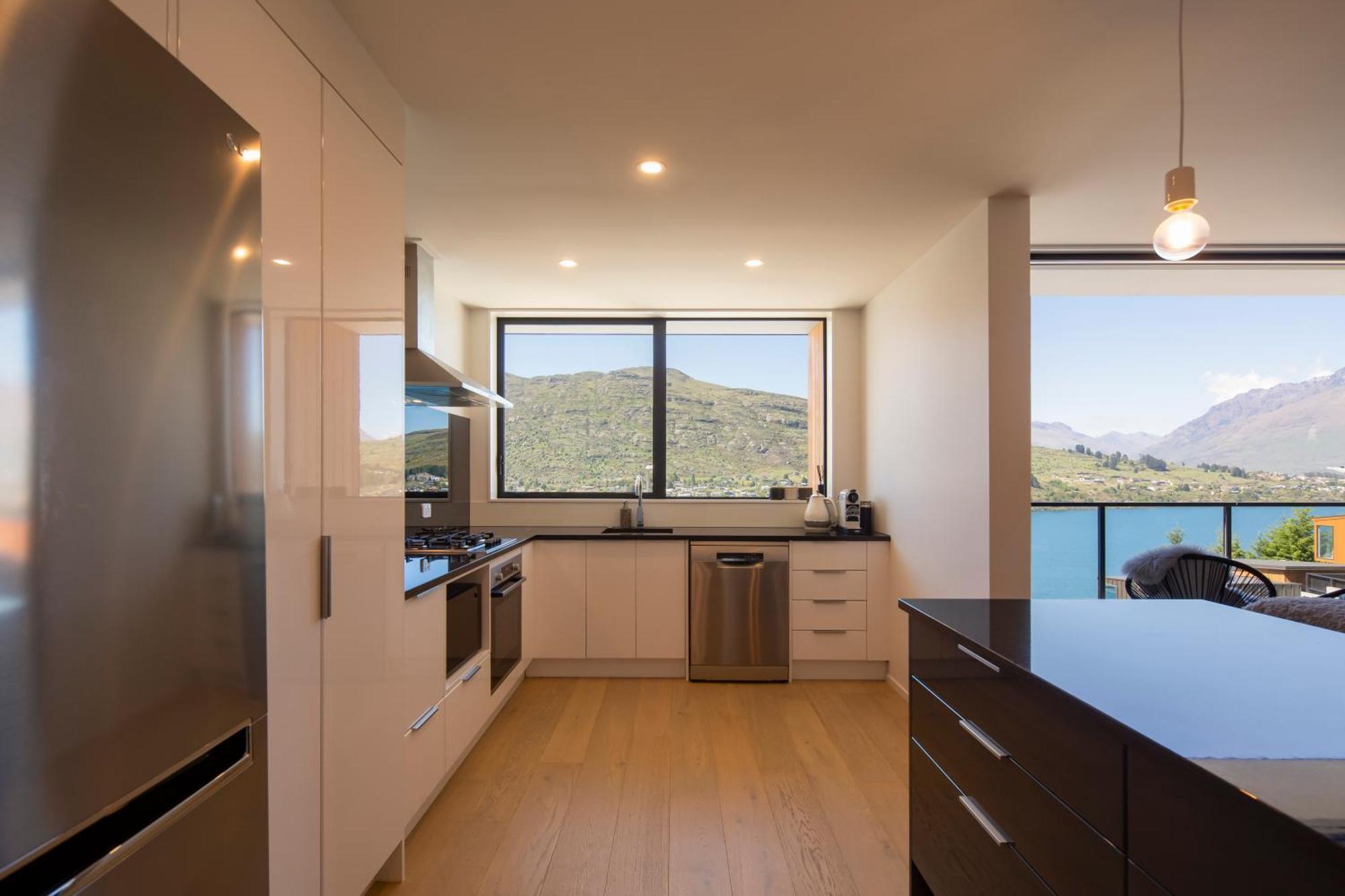 Ferienhaus Fantastic 4 Bdr Home, Ac, Wifi, Coffee Machine Queenstown