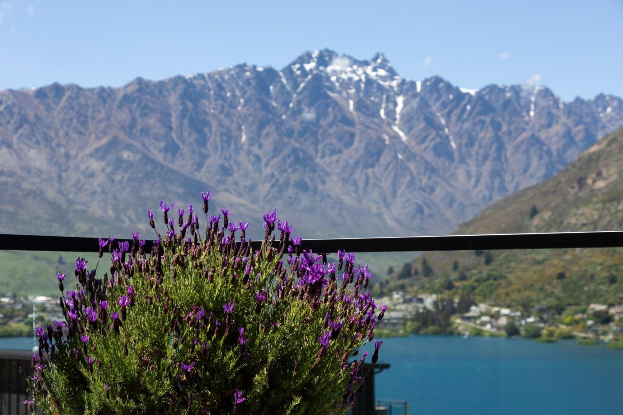 Fantastic 4 Bdr Home, Ac, Wifi, Coffee Machine Queenstown