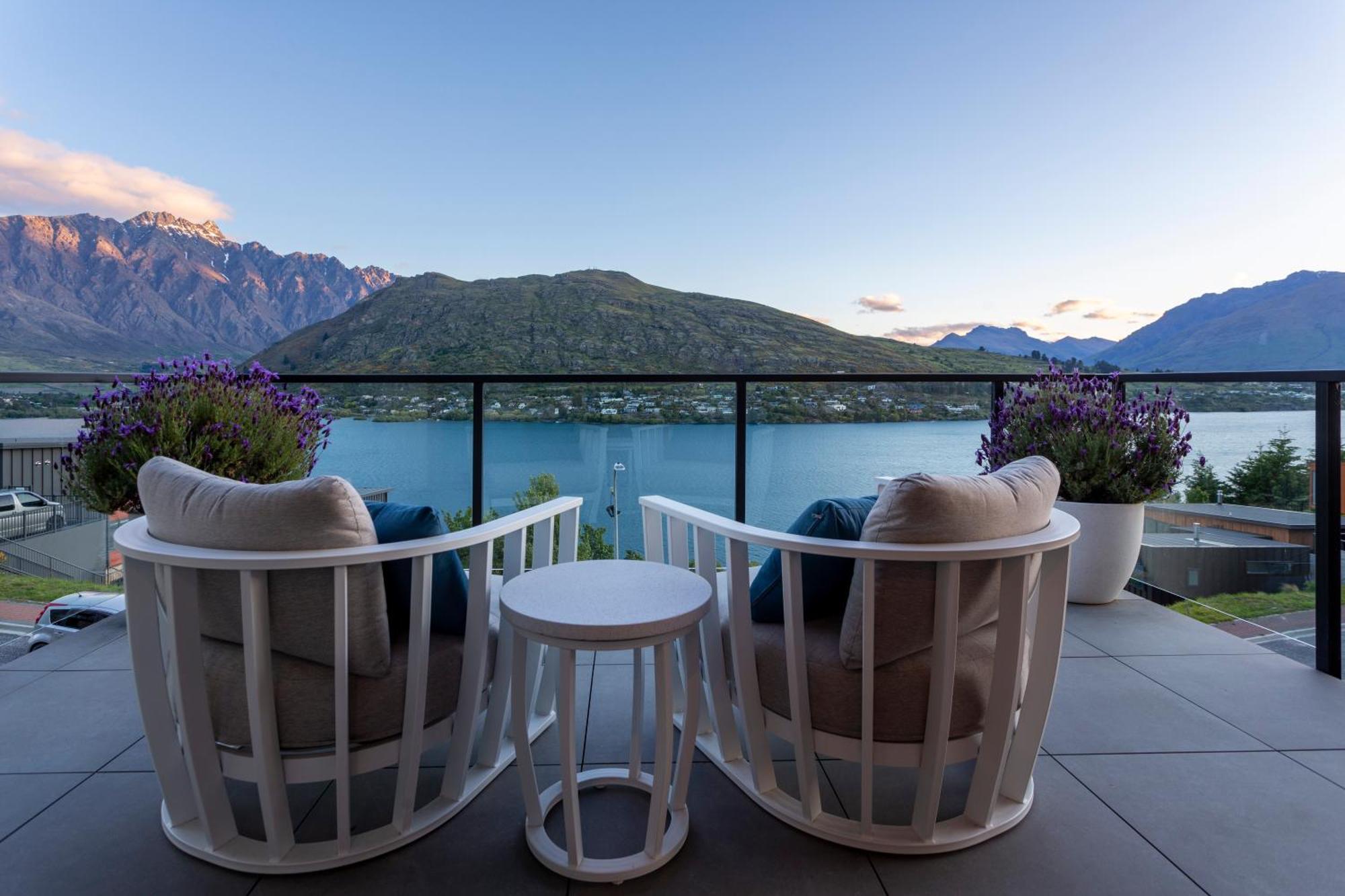 Fantastic 4 Bdr Home, Ac, Wifi, Coffee Machine Queenstown