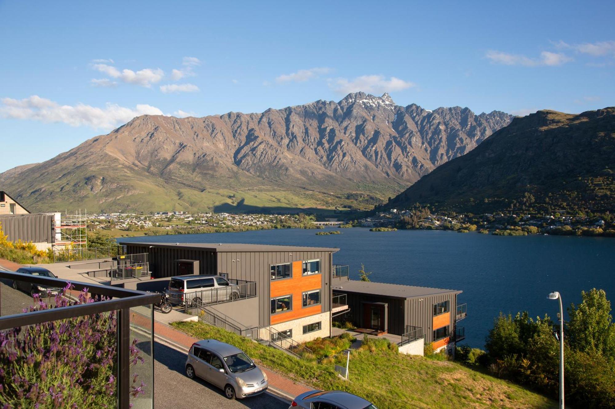 Fantastic 4 Bdr Home, Ac, Wifi, Coffee Machine Ferienhaus Queenstown